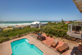 Main Beach Proximity